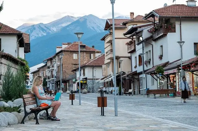 right to stay right to work digital nomad